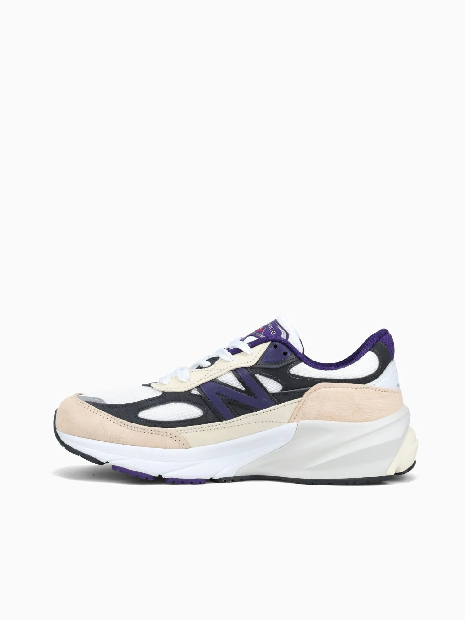 990v6 Wht Blk plum