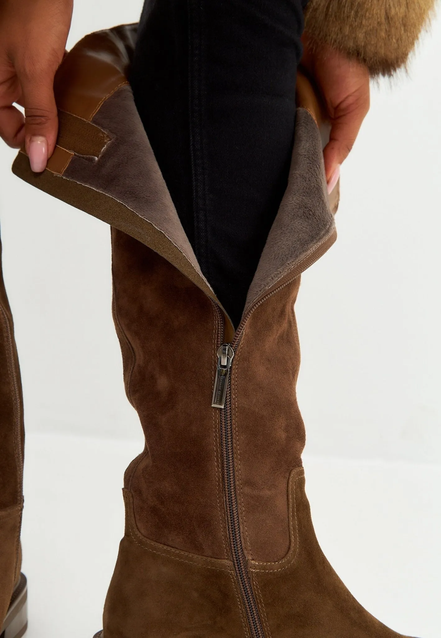 Casual Block Heeled Boots - Brown