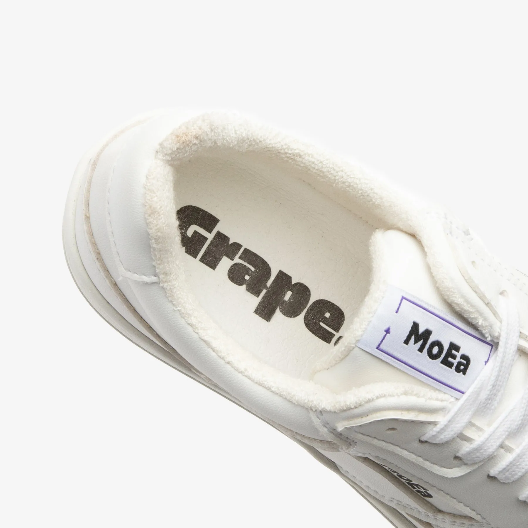 MoEA GEN1 Grapes Full White