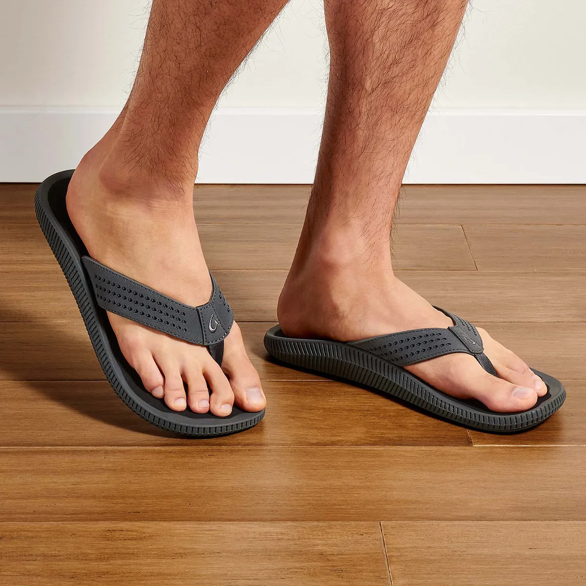 OluKai Ulele Sandals - Dark Shadow/Black