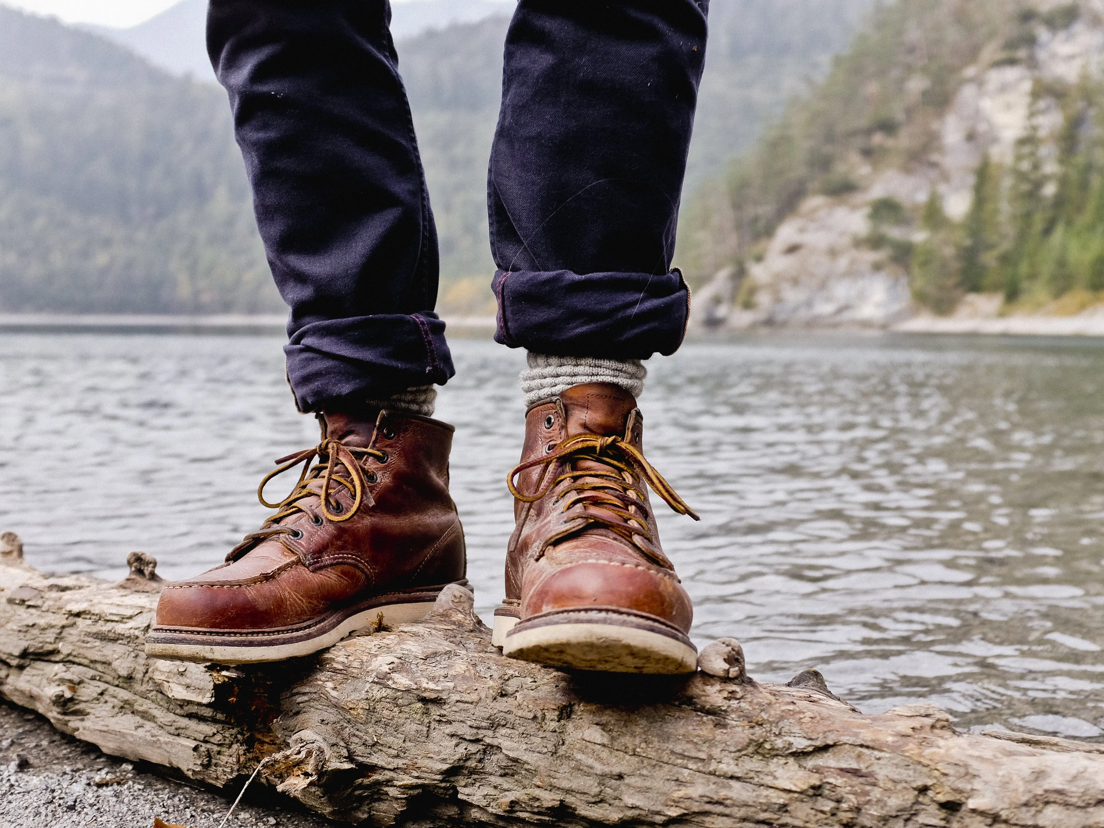 Red Wing Men's Classic Moc 6-Inch Boot Copper 1907 Rough & Tough Leather