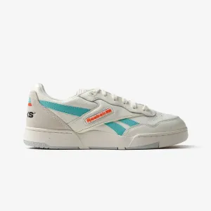 Reebok | BB 4000 II  { WHITE/BLUE