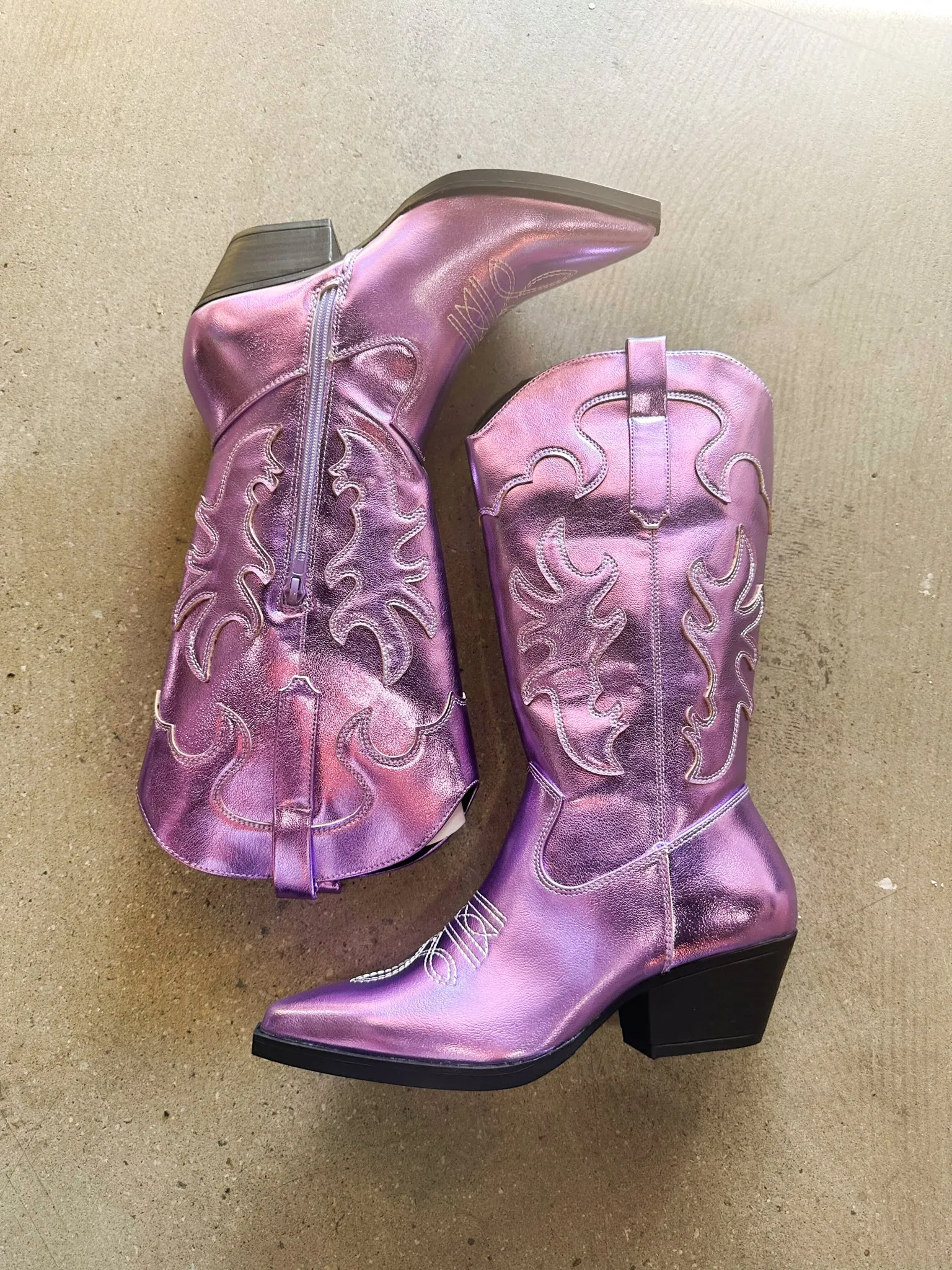 Space Cowgirl Boots - Lavender