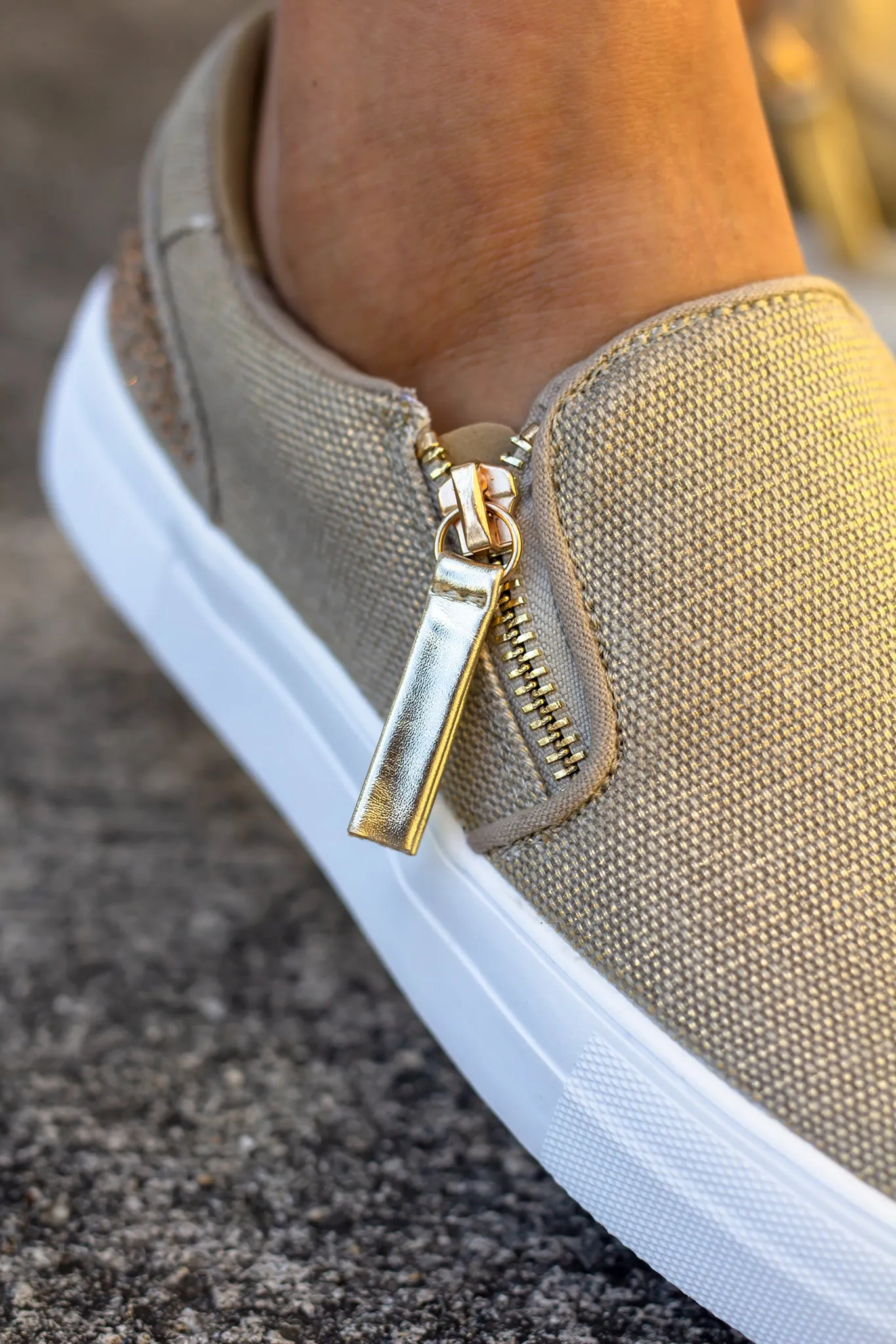 Timbre Gold Sneakers