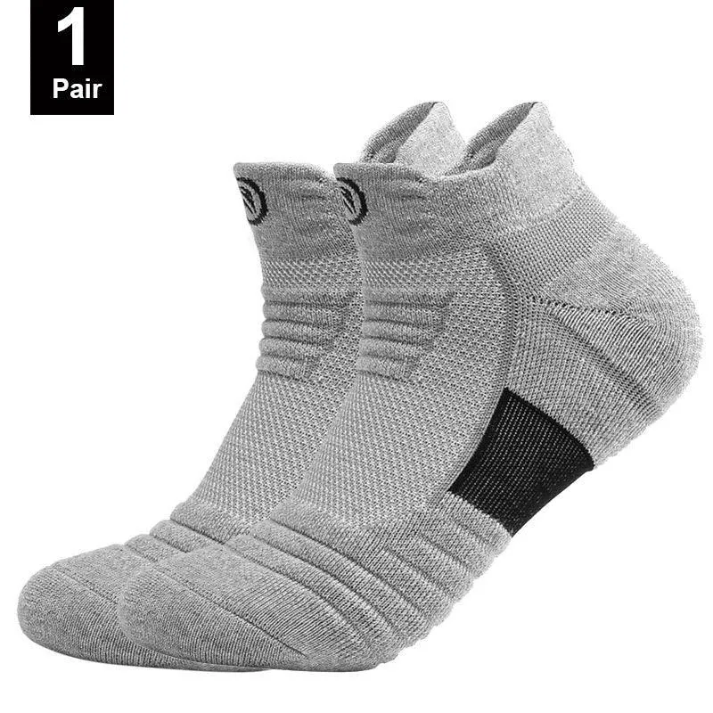 Ultimate Grip Athletic Cotton Socks for Soccer & Basketball: Stay Fresh & Stable