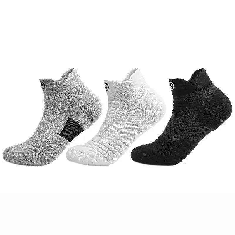 Ultimate Grip Athletic Cotton Socks for Soccer & Basketball: Stay Fresh & Stable