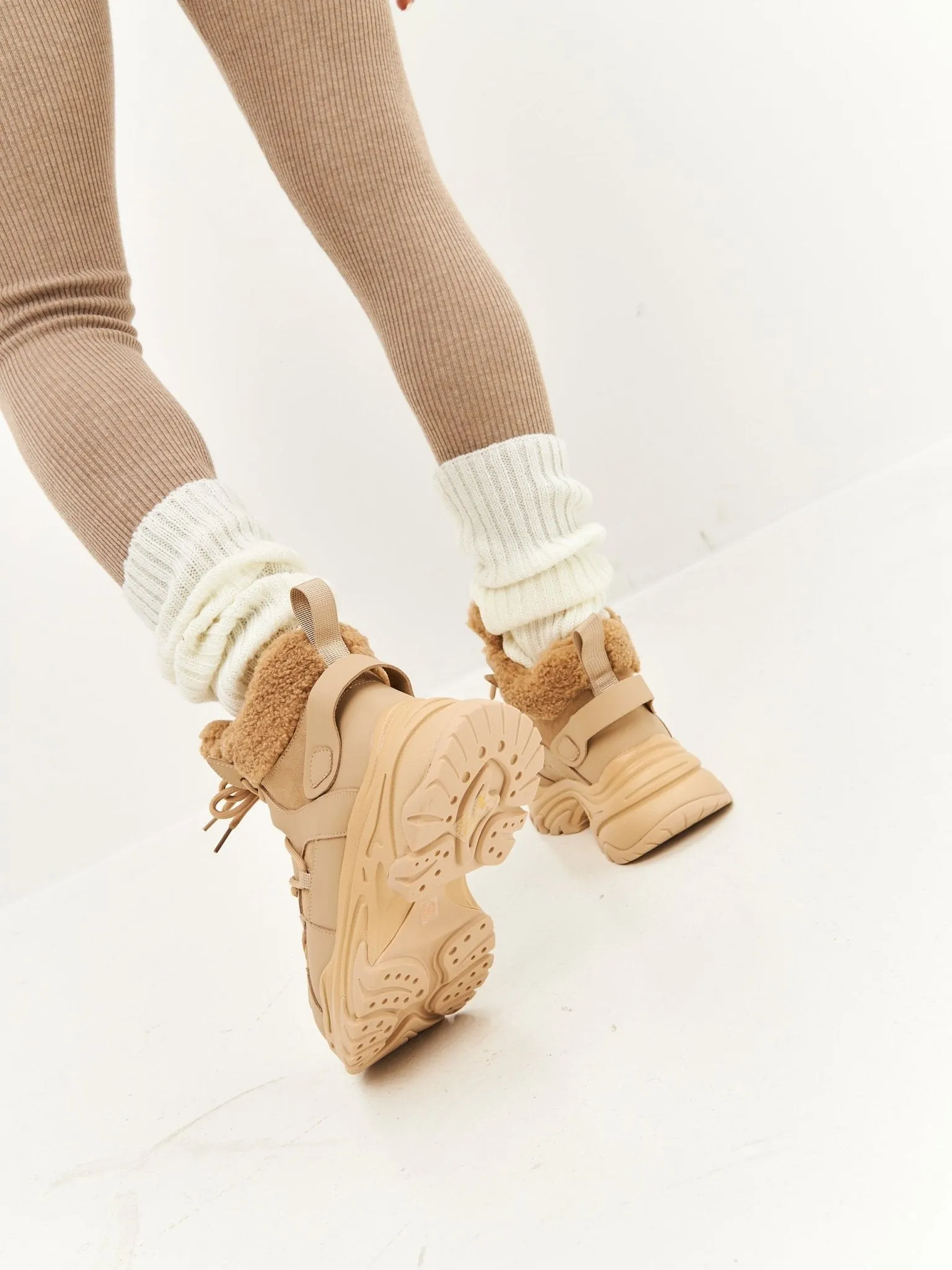 Winter Sneakers - Beige