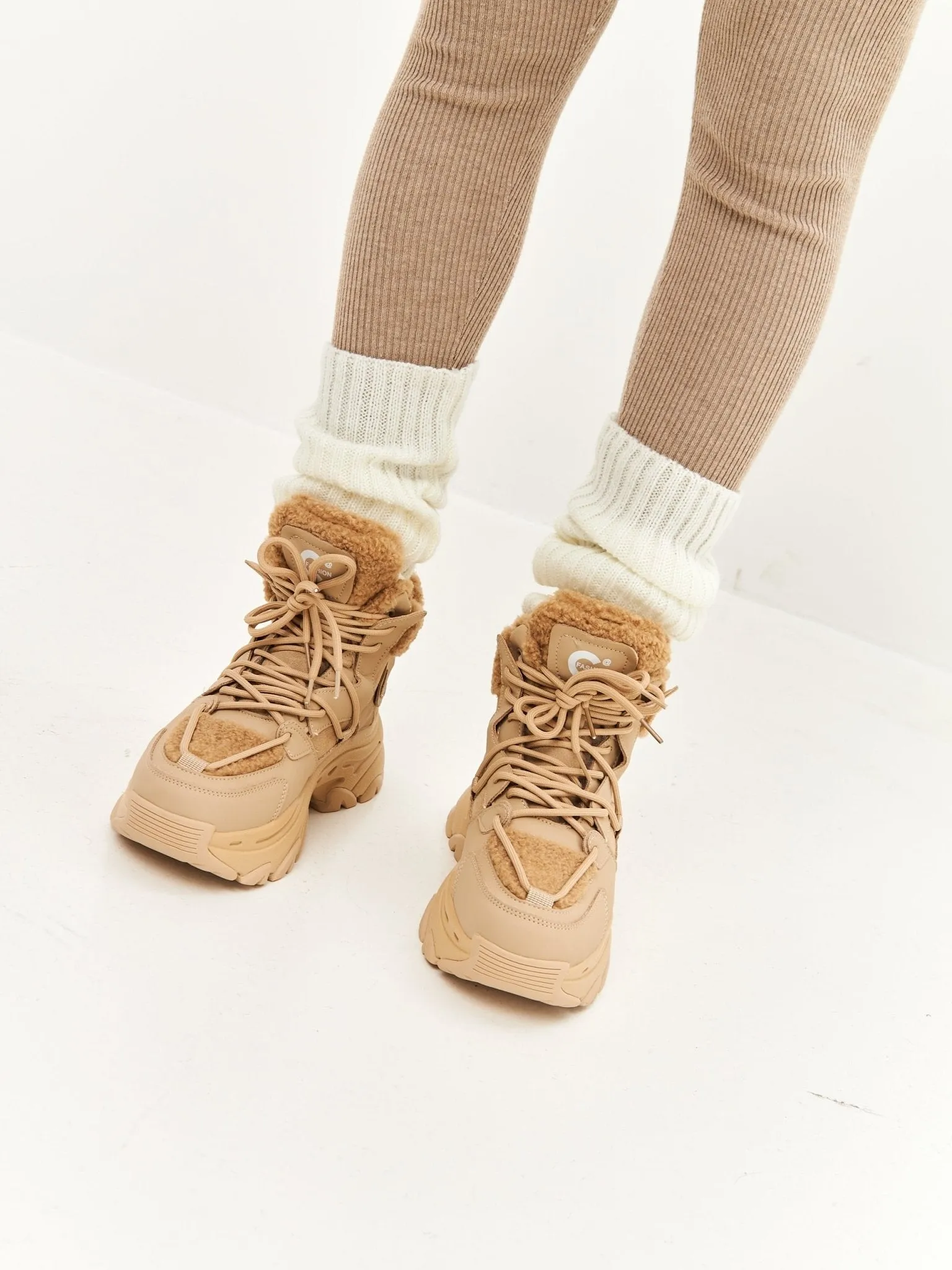 Winter Sneakers - Beige